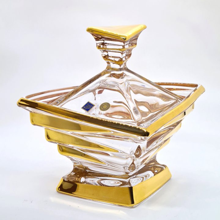 Crystal Box- Dynamic