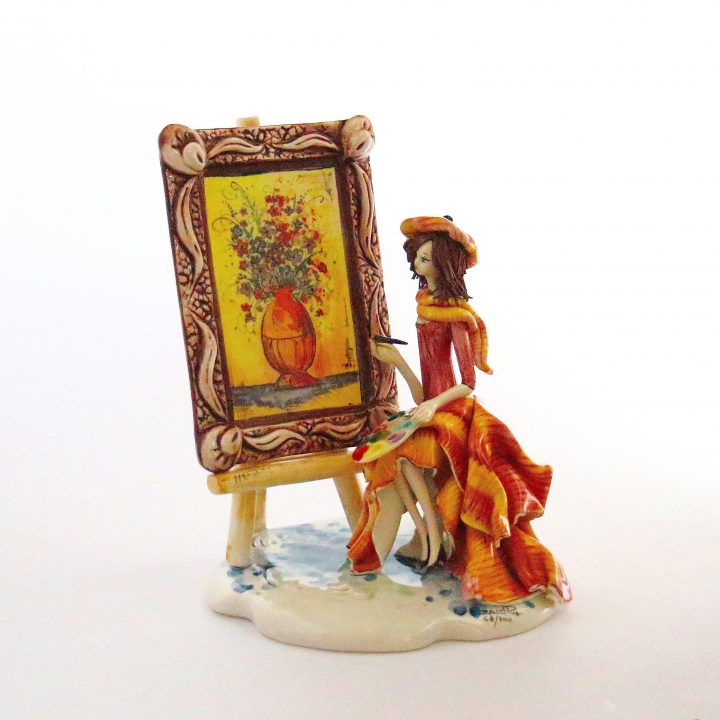 lady painter statue