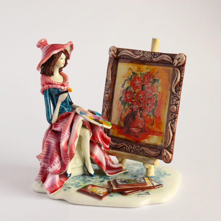 lady painter statue