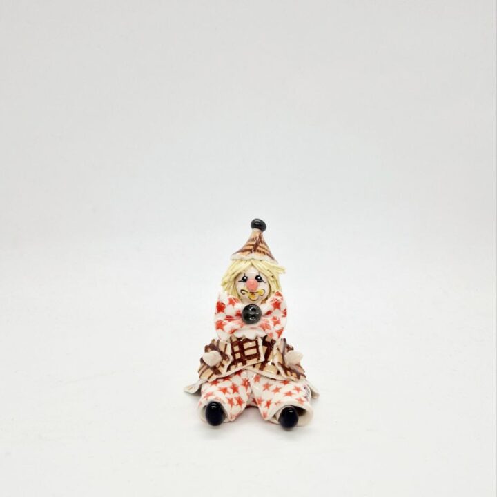 Sitting clown- stars