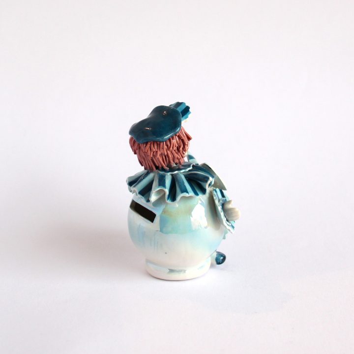 Clown with blue stripes