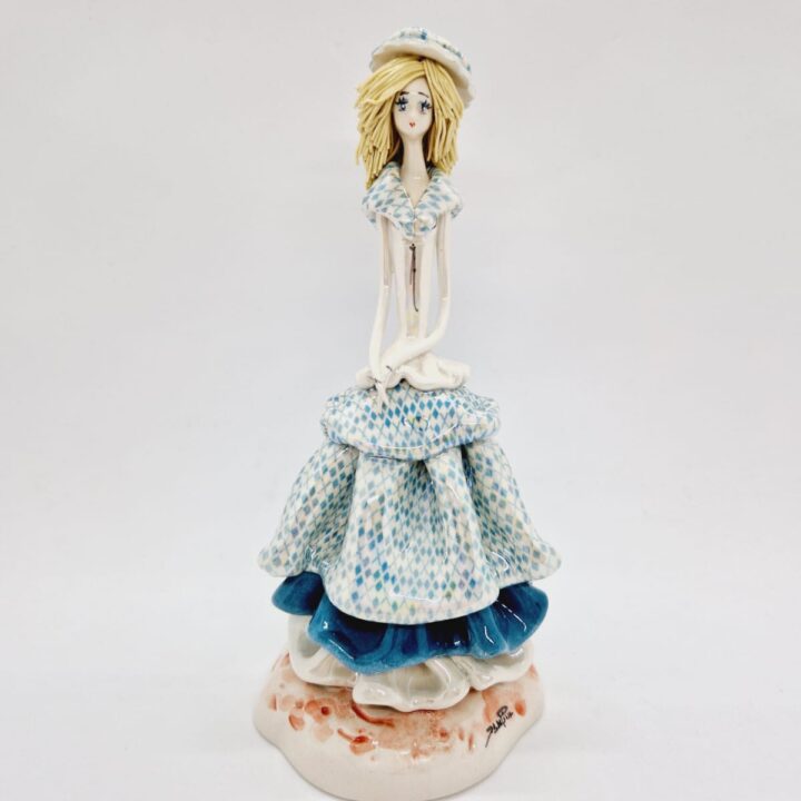 Lady with blue-white dress