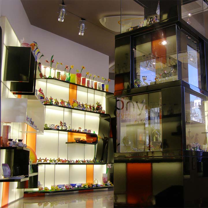 Antony Crystal - Interior