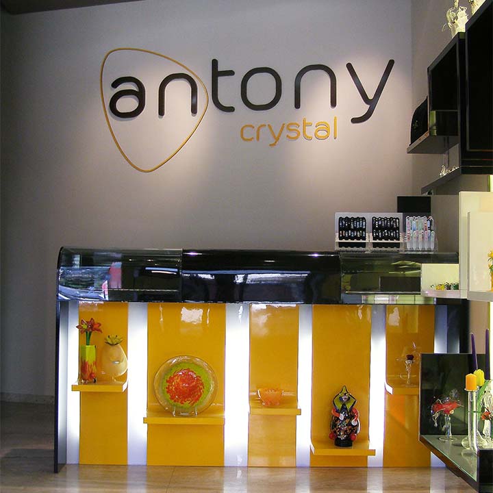 Antony Crystal - Interior