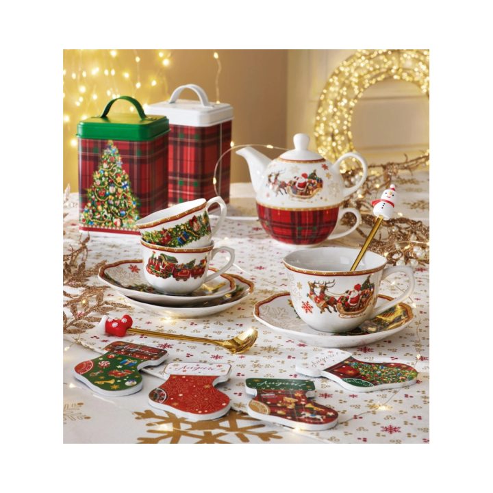 Christmas porcelain tea pot